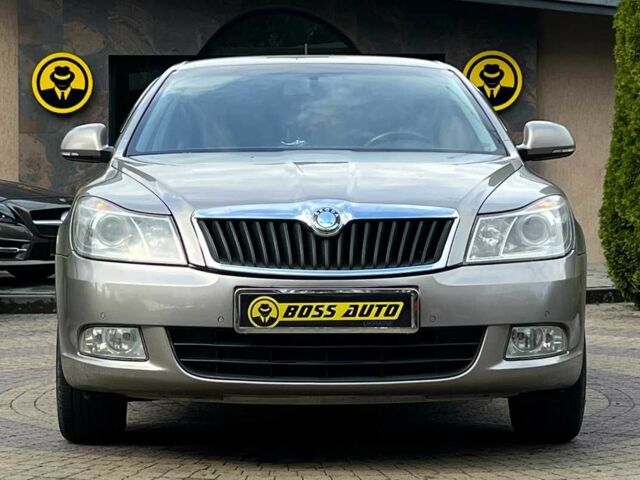 Серый Шкода Октавия, объемом двигателя 1.8 л и пробегом 155 тыс. км за 8999 $, фото 1 на Automoto.ua