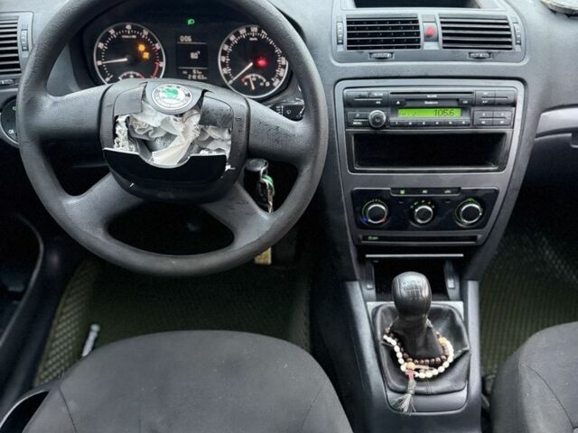 Серый Шкода Октавия, объемом двигателя 1.4 л и пробегом 220 тыс. км за 2650 $, фото 9 на Automoto.ua