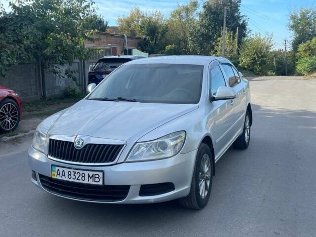 Сірий Шкода Октавія, об'ємом двигуна 1.8 л та пробігом 185 тис. км за 3700 $, фото 2 на Automoto.ua