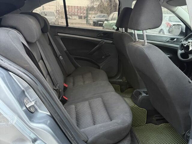 Серый Шкода Октавия, объемом двигателя 1.4 л и пробегом 220 тыс. км за 2650 $, фото 8 на Automoto.ua