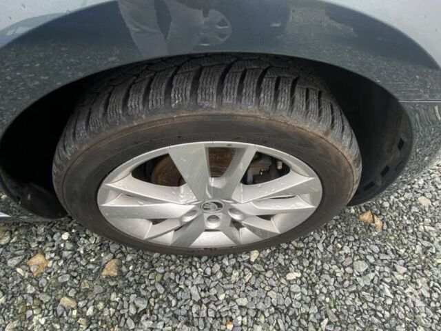 Серый Шкода Октавия, объемом двигателя 2 л и пробегом 158 тыс. км за 4700 $, фото 6 на Automoto.ua