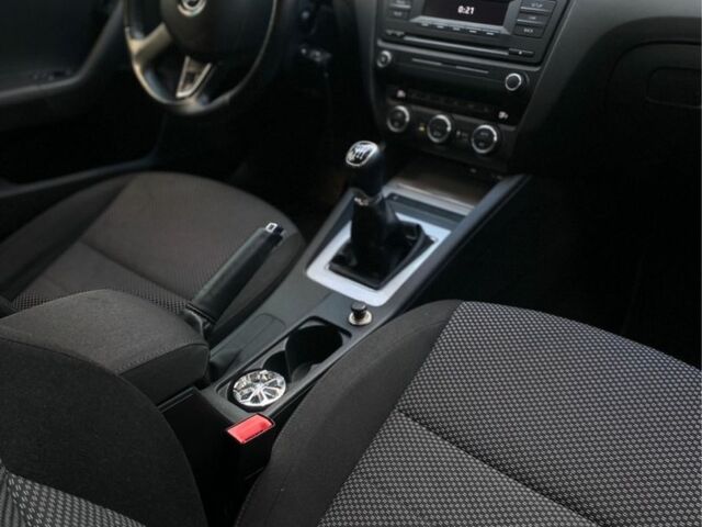 Серый Шкода Октавия, объемом двигателя 1.4 л и пробегом 255 тыс. км за 8200 $, фото 13 на Automoto.ua