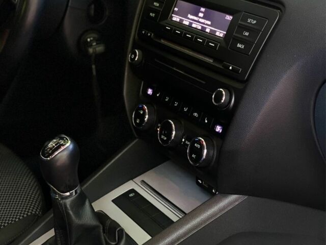 Серый Шкода Октавия, объемом двигателя 1.4 л и пробегом 255 тыс. км за 8200 $, фото 19 на Automoto.ua