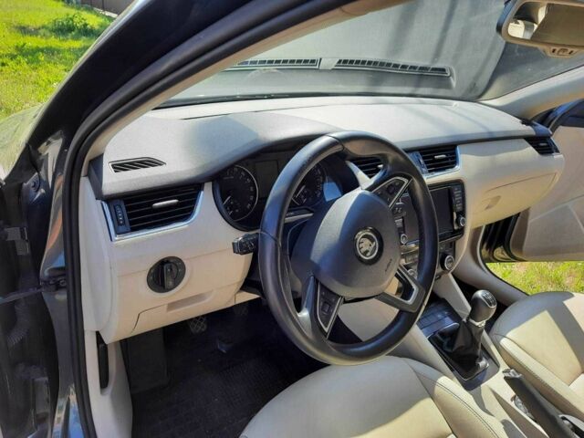 Серый Шкода Октавия, объемом двигателя 1.6 л и пробегом 135 тыс. км за 13500 $, фото 2 на Automoto.ua