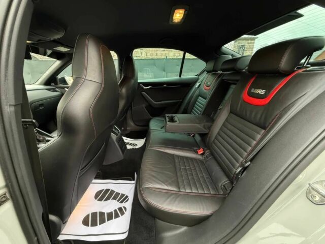 Сірий Шкода Октавія, об'ємом двигуна 2 л та пробігом 76 тис. км за 8900 $, фото 8 на Automoto.ua