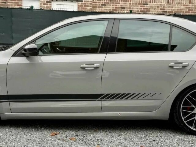 Сірий Шкода Октавія, об'ємом двигуна 2 л та пробігом 76 тис. км за 8900 $, фото 5 на Automoto.ua