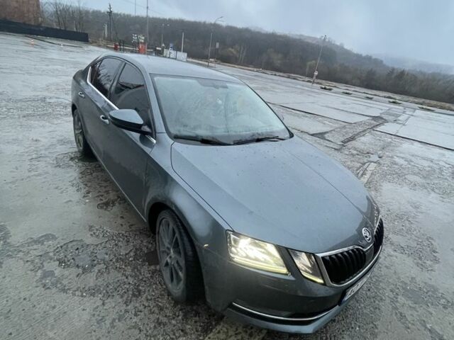 Серый Шкода Октавия, объемом двигателя 1.6 л и пробегом 3 тыс. км за 13500 $, фото 6 на Automoto.ua