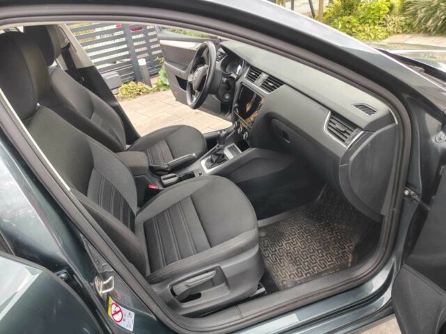 Серый Шкода Октавия, объемом двигателя 1.5 л и пробегом 36 тыс. км за 11200 $, фото 8 на Automoto.ua