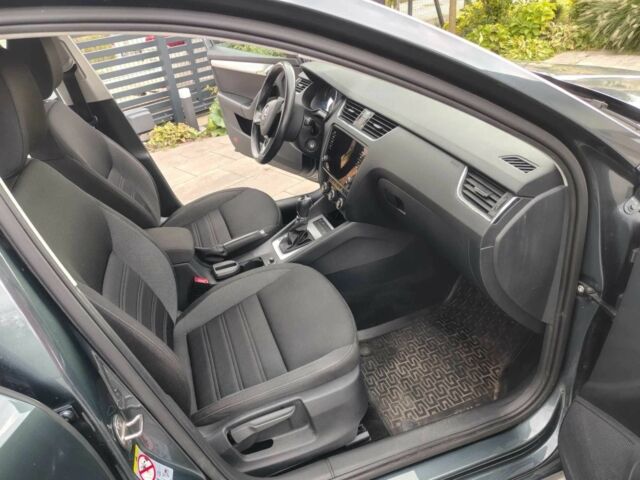 Серый Шкода Октавия, объемом двигателя 1.5 л и пробегом 36 тыс. км за 11200 $, фото 9 на Automoto.ua