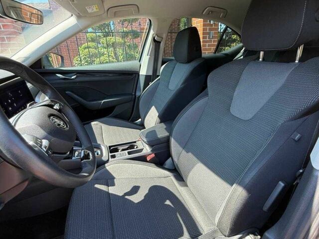 Серый Шкода Октавия, объемом двигателя 0 л и пробегом 69 тыс. км за 22900 $, фото 17 на Automoto.ua