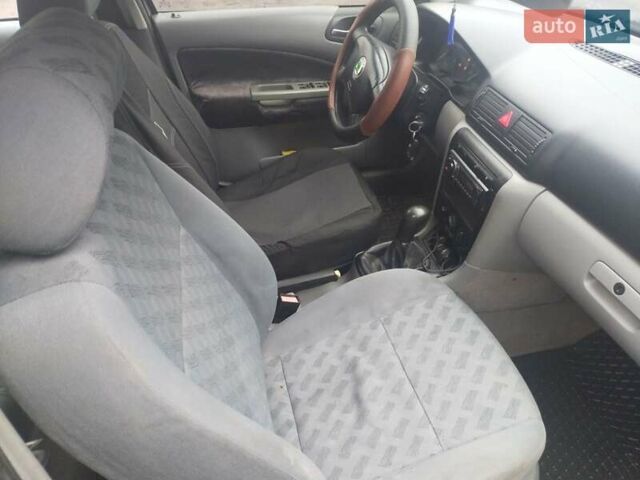 Сірий Шкода Октавія, об'ємом двигуна 1.9 л та пробігом 300 тис. км за 2550 $, фото 11 на Automoto.ua