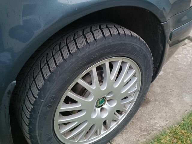 Серый Шкода Октавия, объемом двигателя 1.6 л и пробегом 517 тыс. км за 3000 $, фото 7 на Automoto.ua