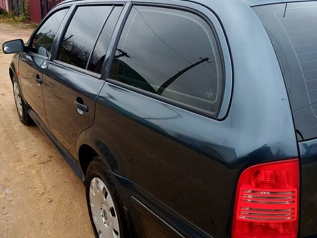 Серый Шкода Октавия, объемом двигателя 1.6 л и пробегом 300 тыс. км за 4000 $, фото 6 на Automoto.ua