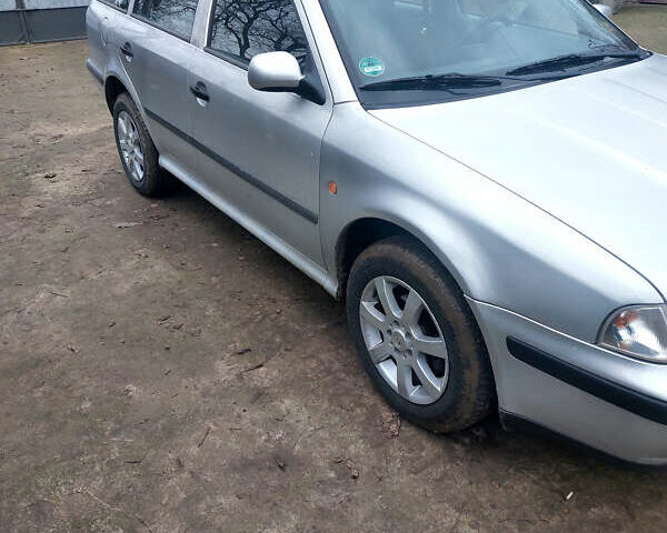 Серый Шкода Октавия, объемом двигателя 1.6 л и пробегом 230 тыс. км за 2800 $, фото 5 на Automoto.ua