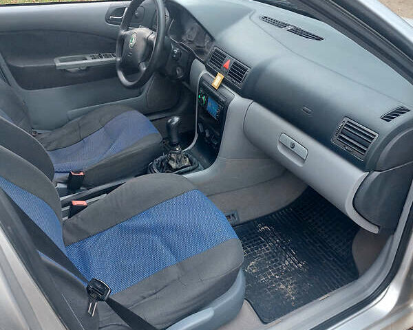 Серый Шкода Октавия, объемом двигателя 1.6 л и пробегом 230 тыс. км за 2800 $, фото 6 на Automoto.ua