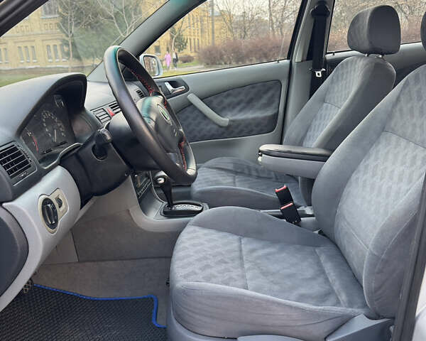 Серый Шкода Октавия, объемом двигателя 1.78 л и пробегом 250 тыс. км за 3699 $, фото 9 на Automoto.ua