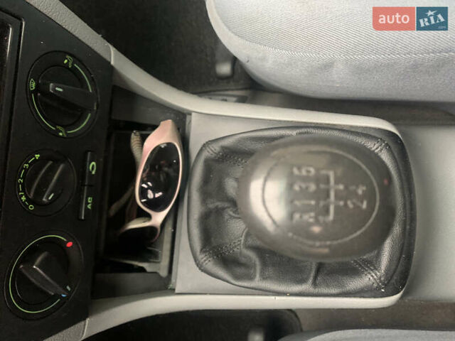 Серый Шкода Октавия, объемом двигателя 1.9 л и пробегом 250 тыс. км за 4650 $, фото 10 на Automoto.ua