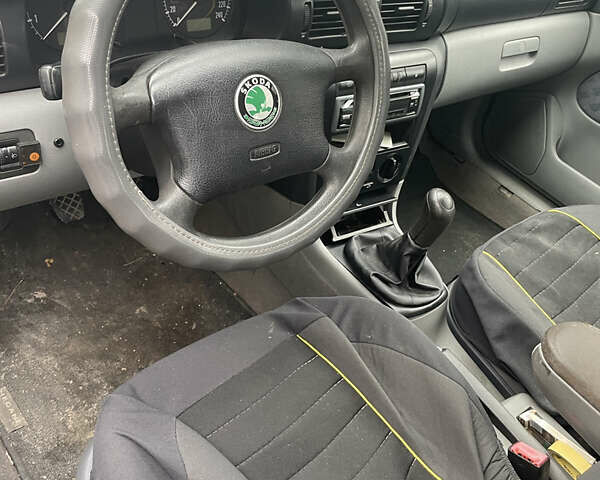 Серый Шкода Октавия, объемом двигателя 1.6 л и пробегом 340 тыс. км за 2999 $, фото 6 на Automoto.ua