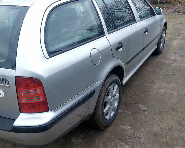 Серый Шкода Октавия, объемом двигателя 1.6 л и пробегом 230 тыс. км за 2800 $, фото 9 на Automoto.ua