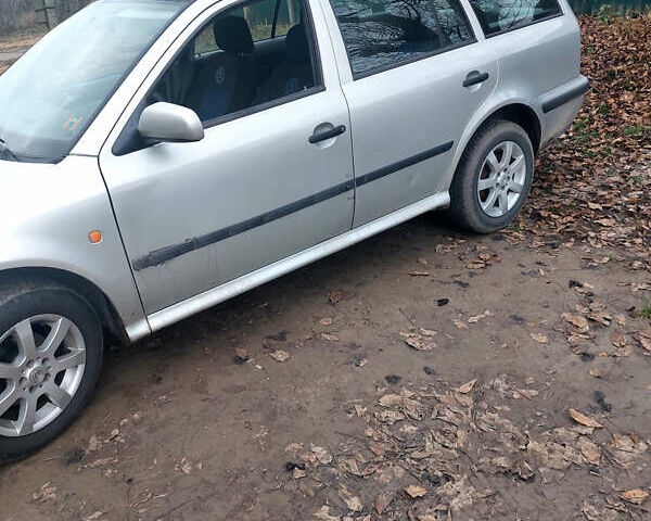 Серый Шкода Октавия, объемом двигателя 1.6 л и пробегом 230 тыс. км за 2800 $, фото 2 на Automoto.ua