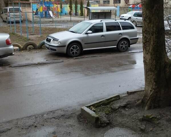 Серый Шкода Октавия, объемом двигателя 1.78 л и пробегом 205 тыс. км за 3700 $, фото 1 на Automoto.ua