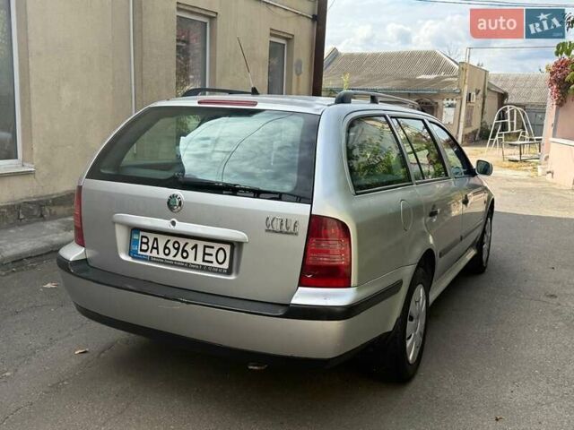 Серый Шкода Октавия, объемом двигателя 1.6 л и пробегом 280 тыс. км за 3750 $, фото 1 на Automoto.ua