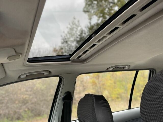 Серый Шкода Октавия, объемом двигателя 1.6 л и пробегом 272 тыс. км за 4200 $, фото 4 на Automoto.ua