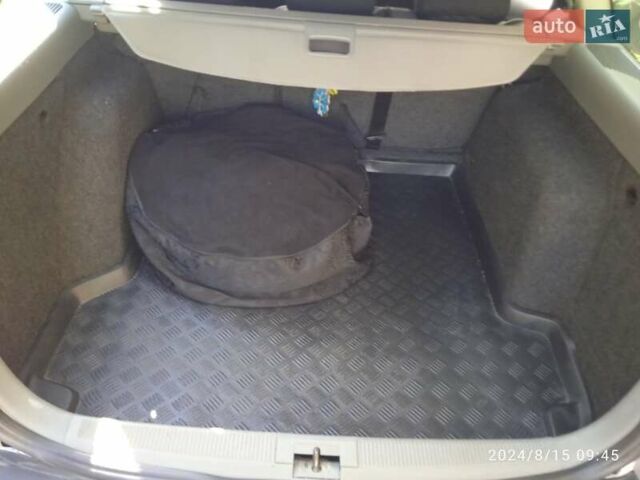 Серый Шкода Октавия, объемом двигателя 1.6 л и пробегом 322 тыс. км за 2900 $, фото 5 на Automoto.ua