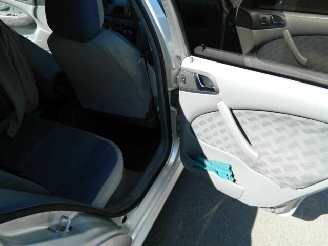 Серый Шкода Октавия, объемом двигателя 1.6 л и пробегом 260 тыс. км за 4200 $, фото 8 на Automoto.ua