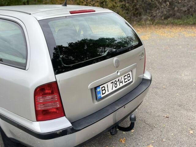 Серый Шкода Октавия, объемом двигателя 1.6 л и пробегом 272 тыс. км за 4200 $, фото 2 на Automoto.ua