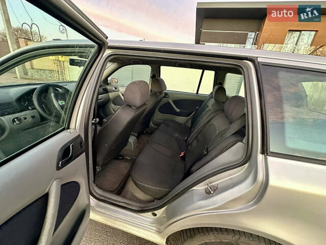 Серый Шкода Октавия, объемом двигателя 1.6 л и пробегом 230 тыс. км за 3500 $, фото 13 на Automoto.ua