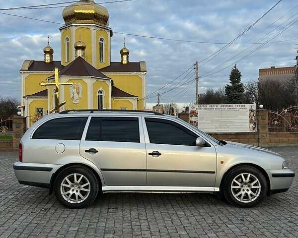 Серый Шкода Октавия, объемом двигателя 1.98 л и пробегом 300 тыс. км за 4950 $, фото 1 на Automoto.ua