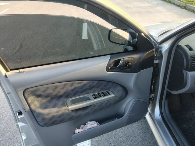 Серый Шкода Октавия, объемом двигателя 1.6 л и пробегом 225 тыс. км за 3800 $, фото 7 на Automoto.ua