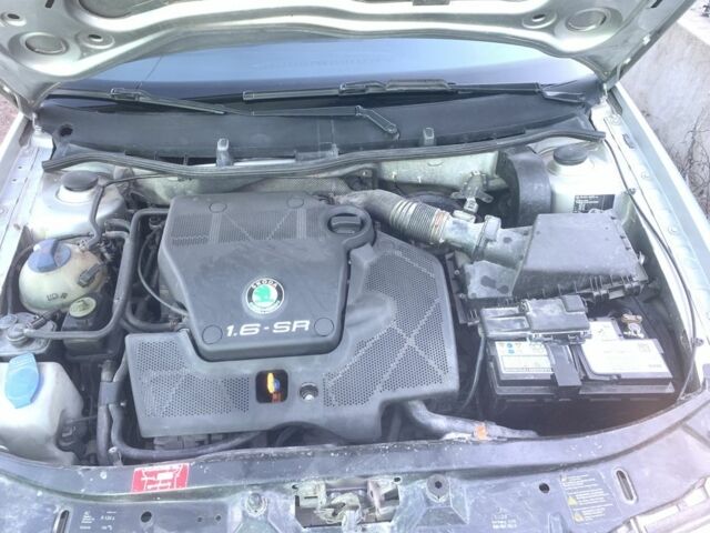 Серый Шкода Октавия, объемом двигателя 1.6 л и пробегом 264 тыс. км за 3900 $, фото 4 на Automoto.ua