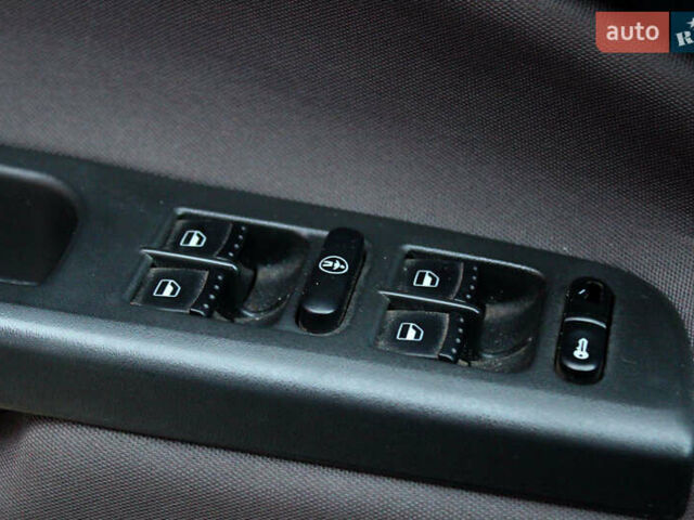 Серый Шкода Октавия, объемом двигателя 1.98 л и пробегом 317 тыс. км за 4000 $, фото 33 на Automoto.ua