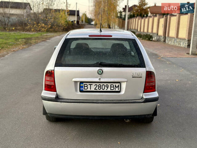 Серый Шкода Октавия, объемом двигателя 1.6 л и пробегом 230 тыс. км за 3500 $, фото 3 на Automoto.ua