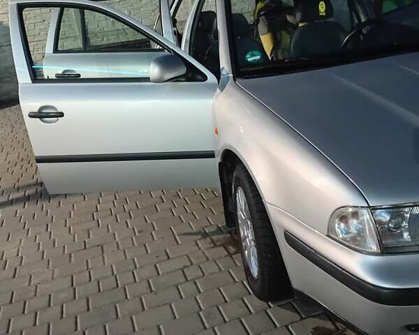 Сірий Шкода Октавія, об'ємом двигуна 1.6 л та пробігом 211 тис. км за 5400 $, фото 2 на Automoto.ua