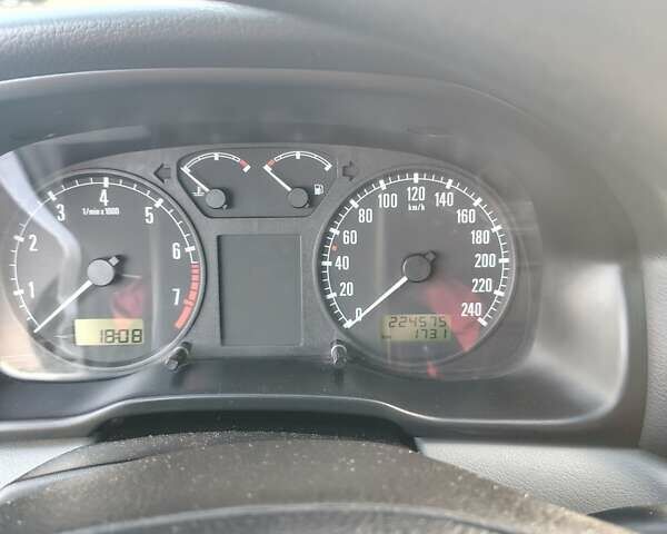 Серый Шкода Октавия, объемом двигателя 1.6 л и пробегом 225 тыс. км за 3800 $, фото 10 на Automoto.ua