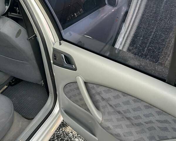 Серый Шкода Октавия, объемом двигателя 1.98 л и пробегом 300 тыс. км за 4950 $, фото 7 на Automoto.ua