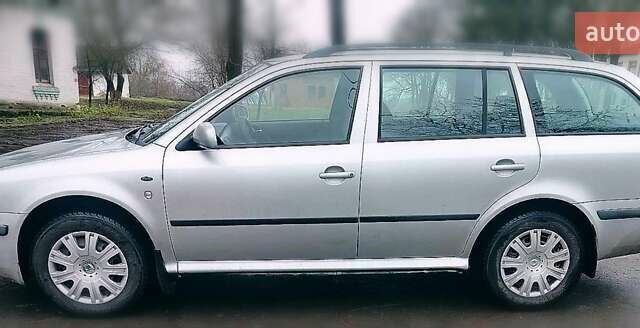 Сірий Шкода Октавія, об'ємом двигуна 1.6 л та пробігом 300 тис. км за 4400 $, фото 1 на Automoto.ua