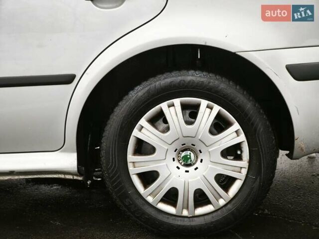 Серый Шкода Октавия, объемом двигателя 1.6 л и пробегом 279 тыс. км за 3500 $, фото 13 на Automoto.ua