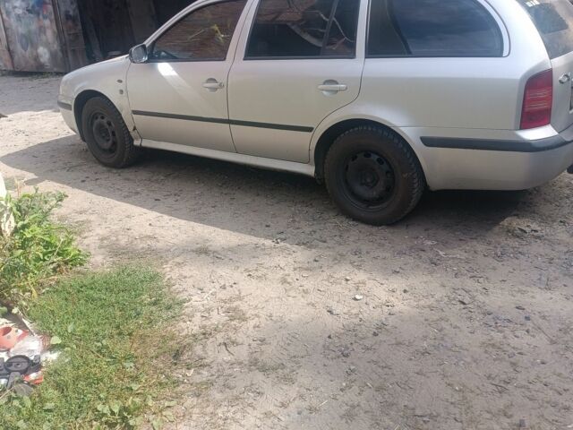 Сірий Шкода Октавія, об'ємом двигуна 1 л та пробігом 370 тис. км за 2100 $, фото 5 на Automoto.ua
