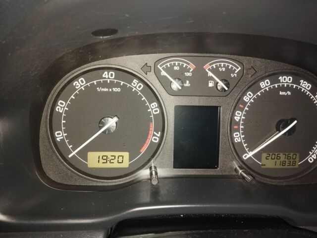 Сірий Шкода Октавія, об'ємом двигуна 1.6 л та пробігом 206 тис. км за 4100 $, фото 7 на Automoto.ua