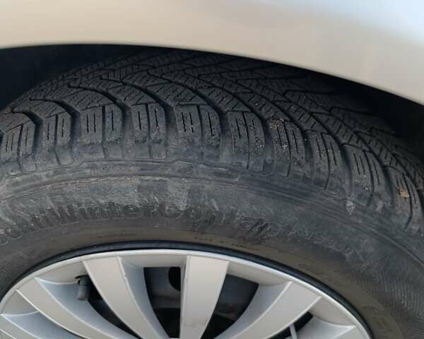 Серый Шкода Октавия, объемом двигателя 1.98 л и пробегом 210 тыс. км за 3900 $, фото 3 на Automoto.ua
