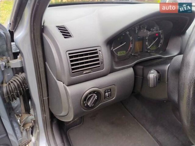 Серый Шкода Октавия, объемом двигателя 1.78 л и пробегом 328 тыс. км за 4444 $, фото 16 на Automoto.ua