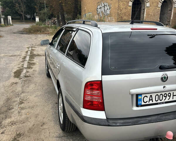 Серый Шкода Октавия, объемом двигателя 1.6 л и пробегом 305 тыс. км за 4500 $, фото 6 на Automoto.ua