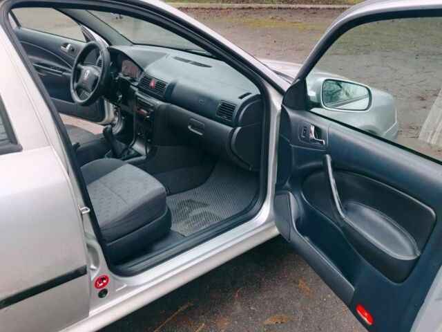 Сірий Шкода Октавія, об'ємом двигуна 1.6 л та пробігом 300 тис. км за 4500 $, фото 6 на Automoto.ua