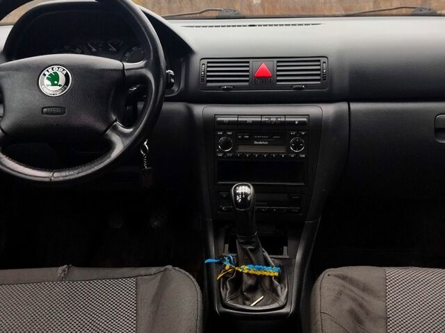 Сірий Шкода Октавія, об'ємом двигуна 1.6 л та пробігом 356 тис. км за 4500 $, фото 3 на Automoto.ua