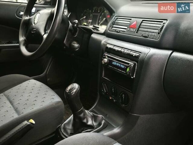 Серый Шкода Октавия, объемом двигателя 1.6 л и пробегом 279 тыс. км за 3500 $, фото 16 на Automoto.ua