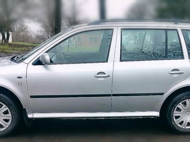 Сірий Шкода Октавія, об'ємом двигуна 1.6 л та пробігом 300 тис. км за 4500 $, фото 4 на Automoto.ua